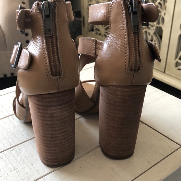 Steve Madden Tan Leather Sandals SZ 6 - Picture 7 of 13